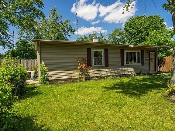 3rd image of 319 Galewood Dr