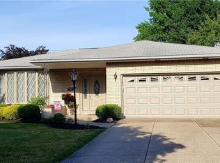 111 Coventry Rd, Williamsville, NY 14221