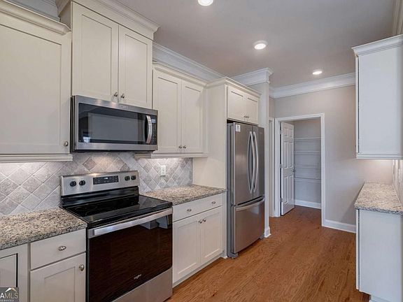 4th image of 3615 Ridgehurst Ln