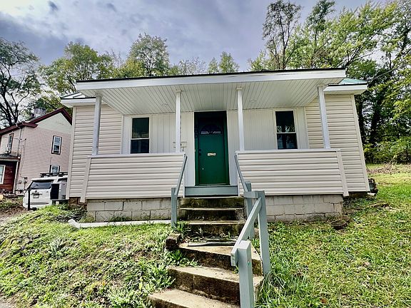 3rd image of 400 White Ave