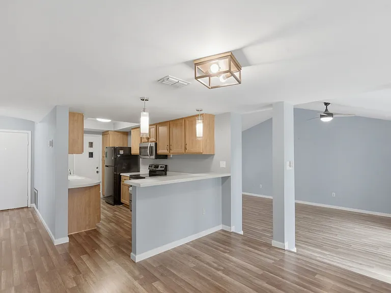 9976 Fairway Villas Ln — Photo 2