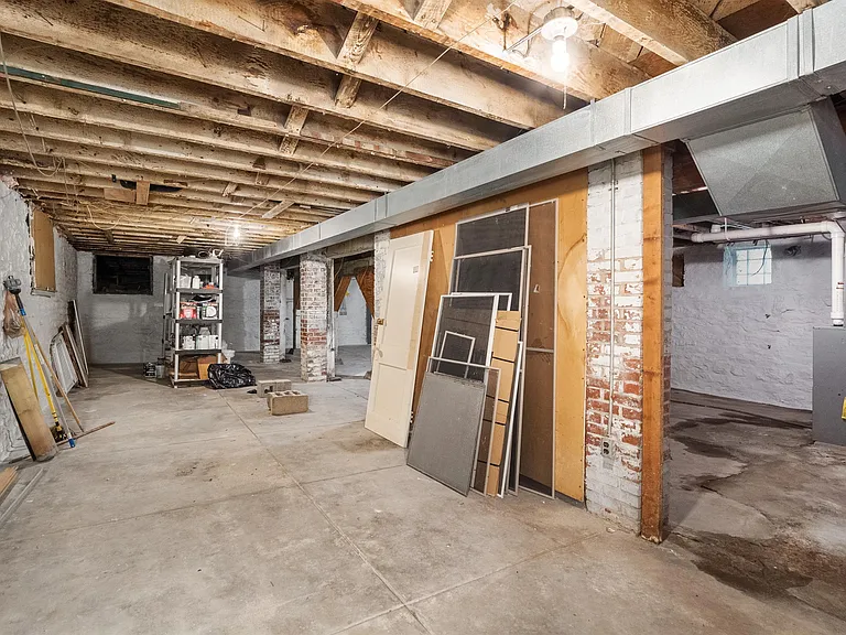 4388 McPherson Ave — Photo 31