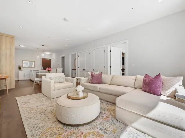 180 Park Street #D103, New Canaan, CT 06840