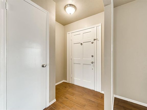 4th image of 69 Regents Park Dr
