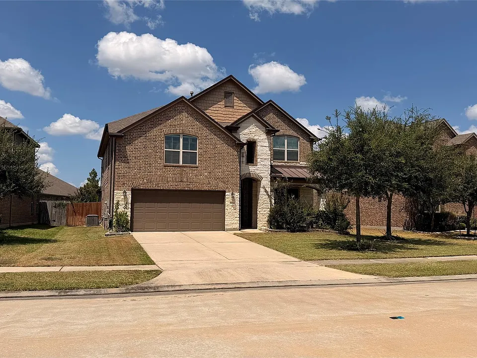 18514 Gardens End Ln