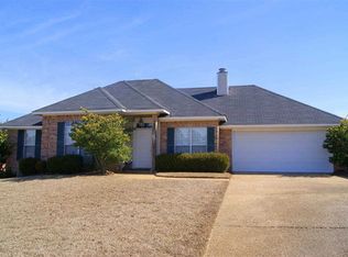 706 Oak Lawn Ln, Ridgeland, MS 39157