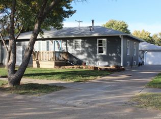 405 Reed Ave, Salina, KS 67401