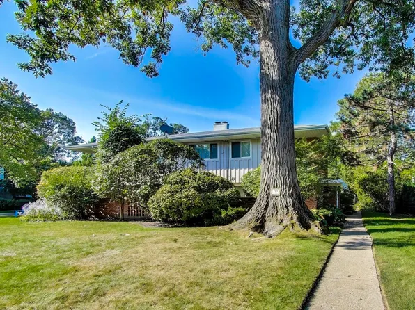 705 Park Ave, Wilmette, IL 60091