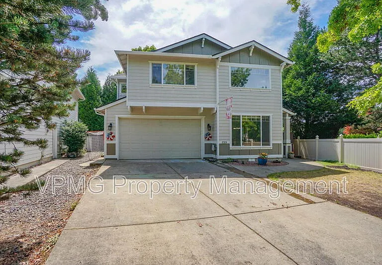 17301 SE 24th St — Photo 2