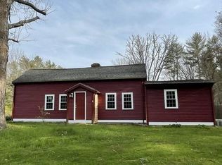 27 Chestnut St, Middleboro, MA 02346