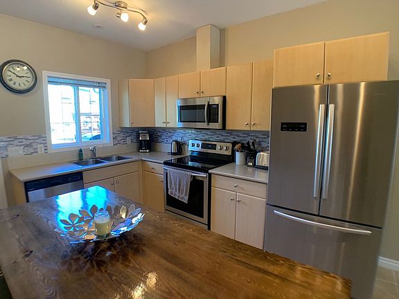 4th image of 200 Lougheed Dr #6104