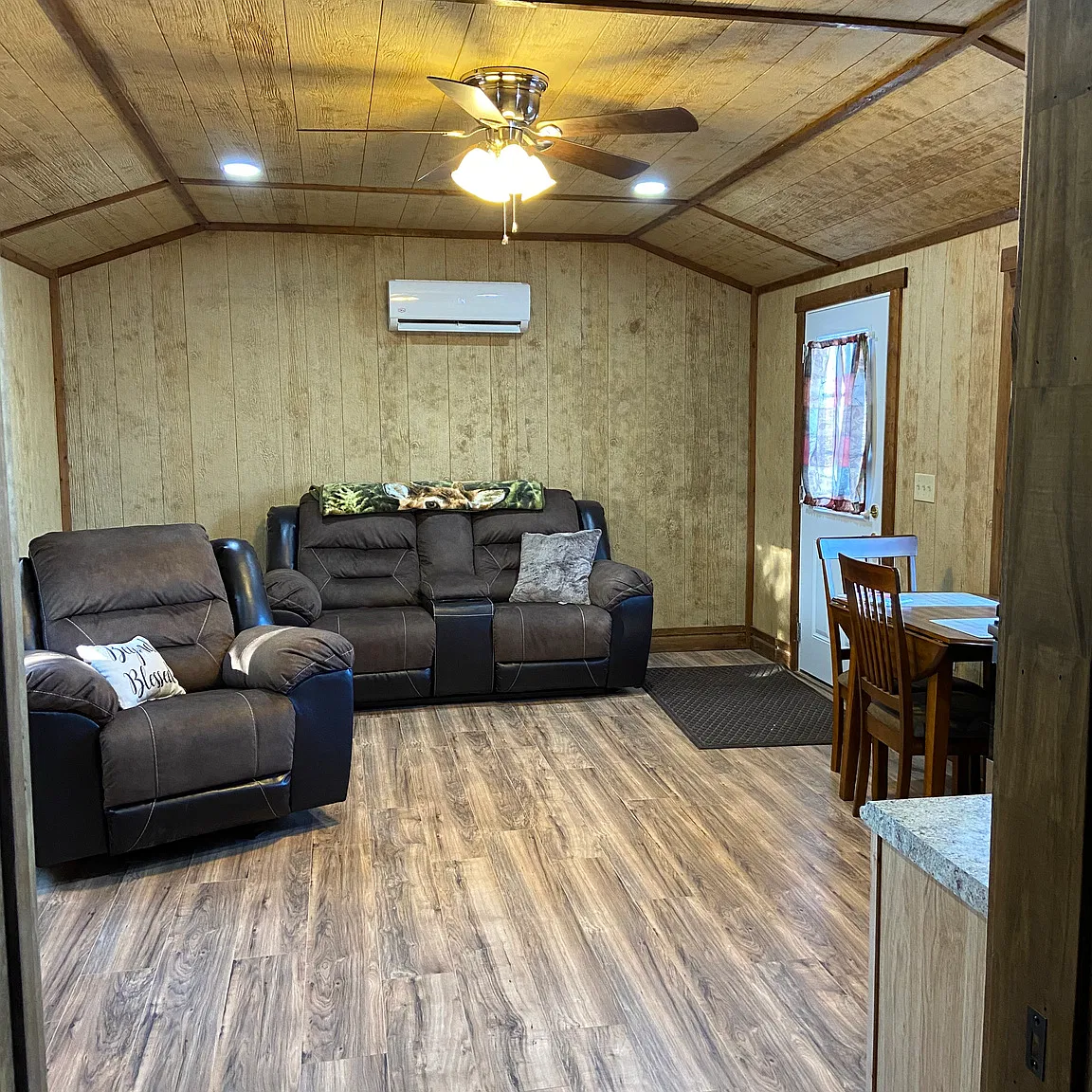 1 bed, 360 sqft, $825 — Photo 3