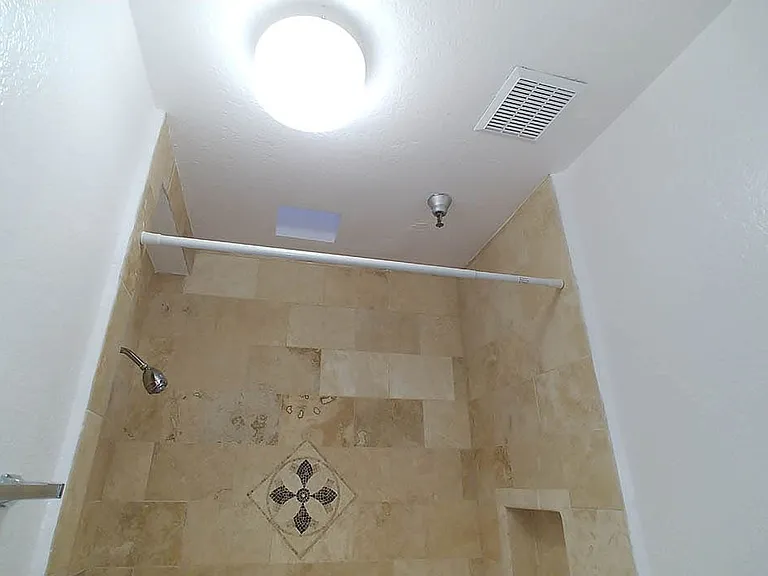 Five Star Suites — Photo 127