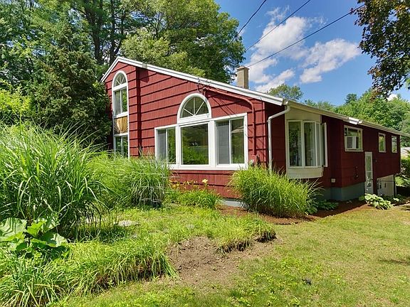 5th image of 13 Leonard Dr