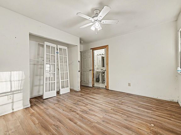 5th image of 4111 Toroella St