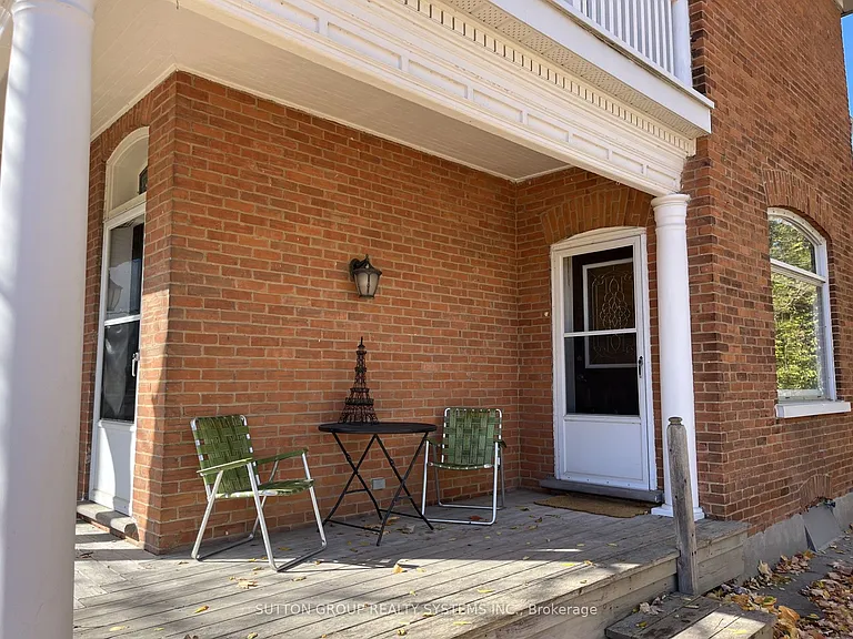 58 Bruce St S #1 — Photo 2