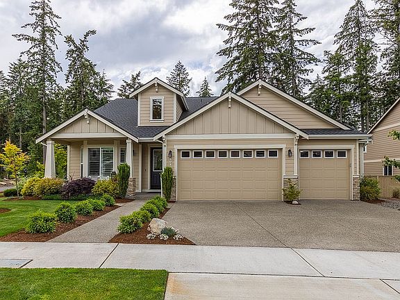 4th image of 4219 Bogey Dr NE