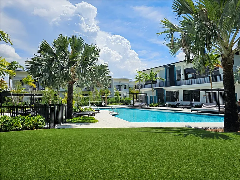 4400 Sunrise Blvd #T1 — Photo 53
