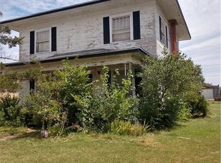 222 E 3rd St, Carnegie, OK 73015