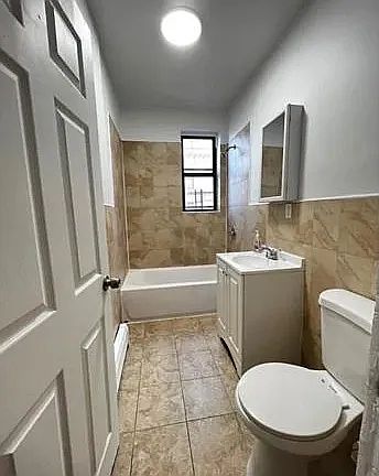 4th image of 11 Lawrence St #1AL