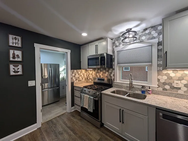 Malone Dr NW — Photo 17
