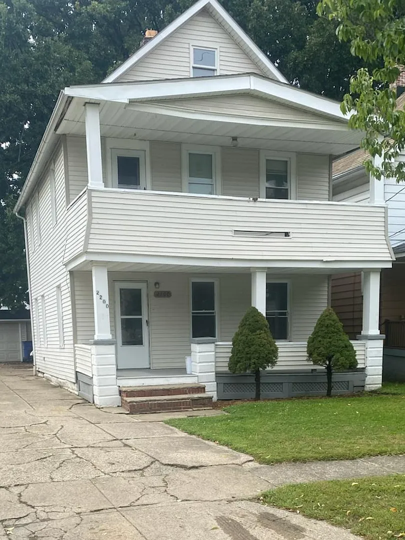 2200 W 103rd St photo 1