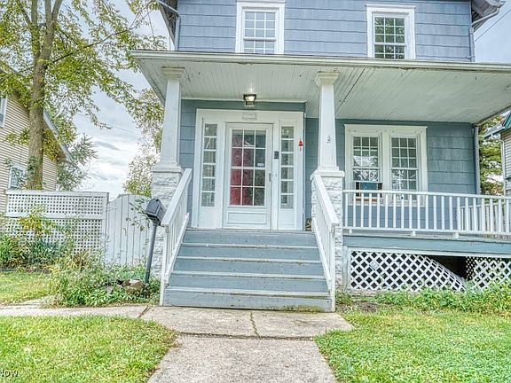 3rd image of 1123 W 10th St