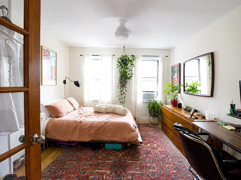 303 E 10th St #10 — Photo 1