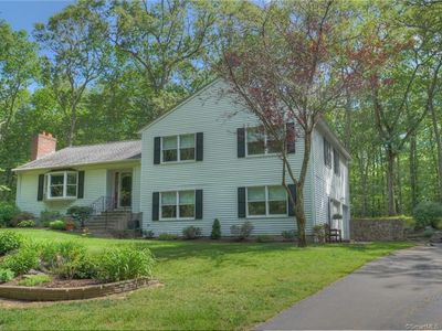 23 Center Dr, Ledyard, CT, 06339