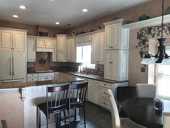 3rd image of 3919 Yorkford Dr
