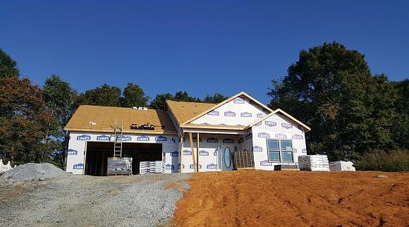 2nd image of 443 Grovemont Pl