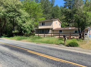 988 Leland Rd, Wolf Creek, OR 97497