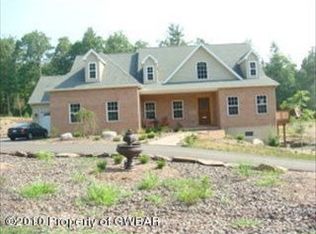 124 Sandwedge Dr, Mountain Top, PA 18707