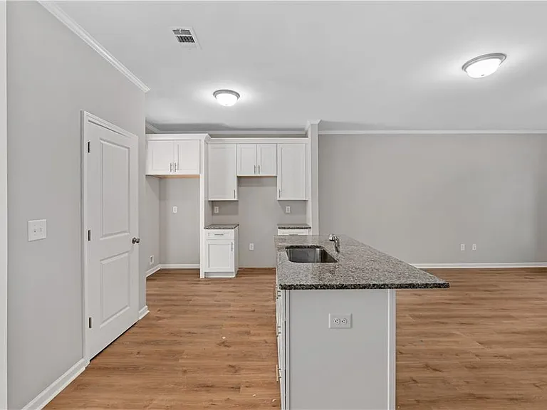 2840 Laurel Ridge Cir — Photo 5