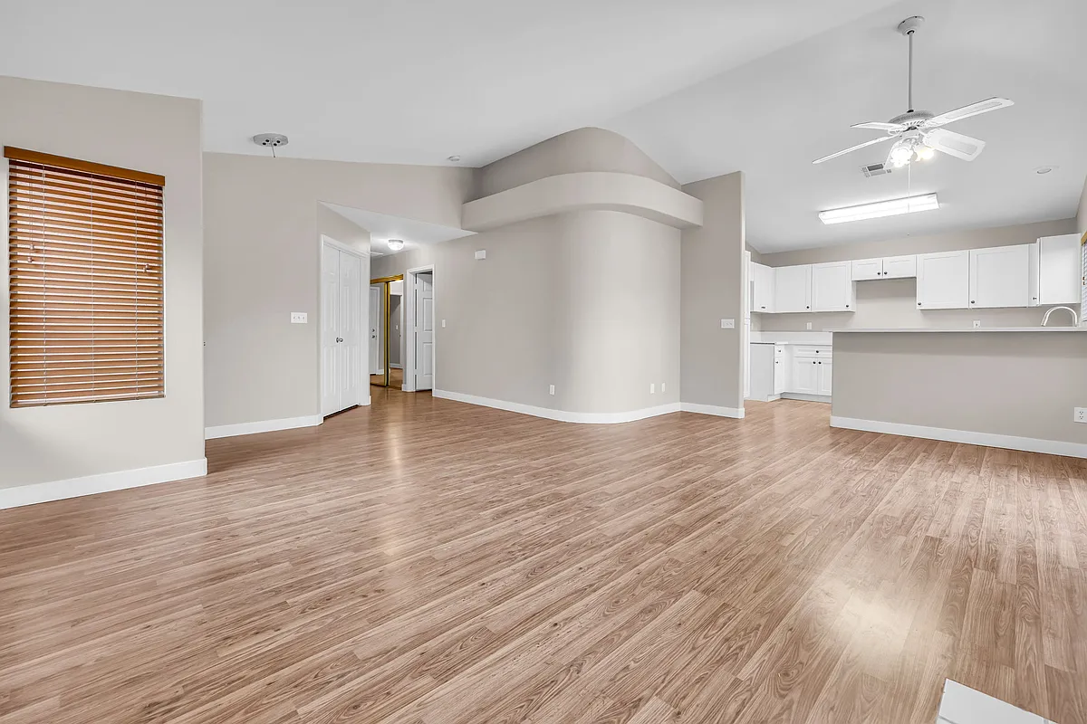 Photo 2 of 25 - 8016 Tulum Ct - Las Vegas, NV Building Photo - 8016 Tulum Ct