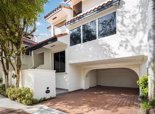 2000 S Bayshore Dr APT 20, Miami, FL 33133