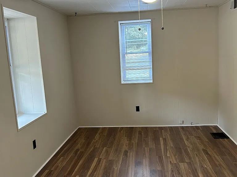 746 W Lincoln Hwy — Photo 6