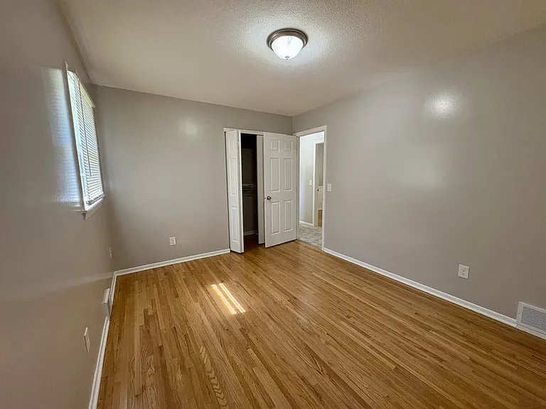4264 Vera Cruz Ave N — Photo 19