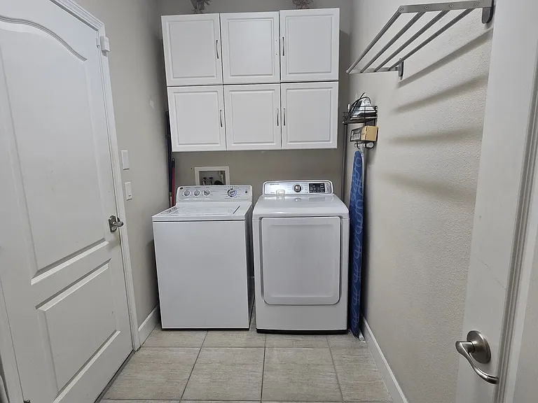 2576 Grand Lakeside Dr — Photo 8