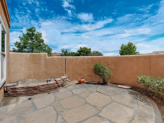 5th image of 10541 Calle Alba NW