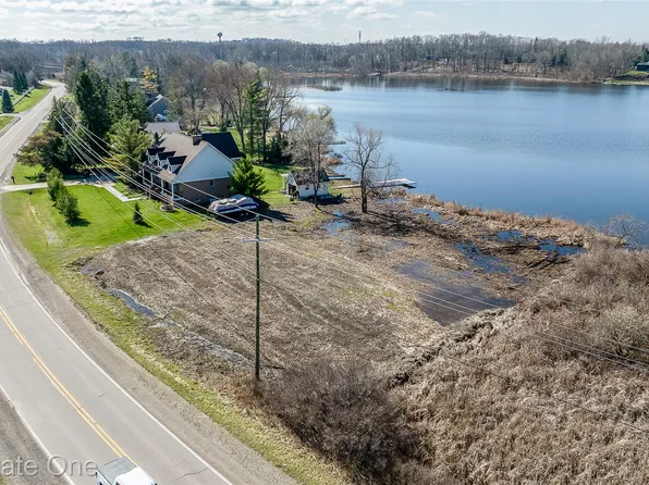 V/l Golf Clb, Howell, MI 48843