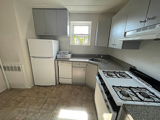 1st image of 140-71 34th Ave #3E