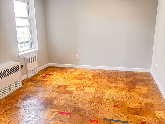 3rd image of 13981 35th Ave APT 2B
