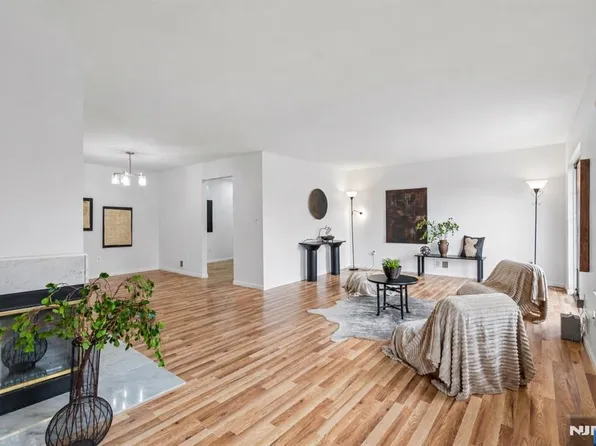 26 Seton Hall Drive #514, Newark, NJ 07103