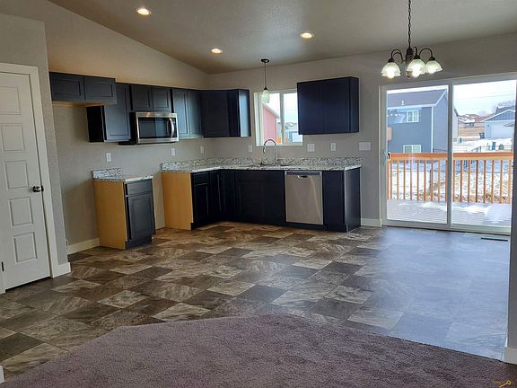5th image of 655 Bomber Way