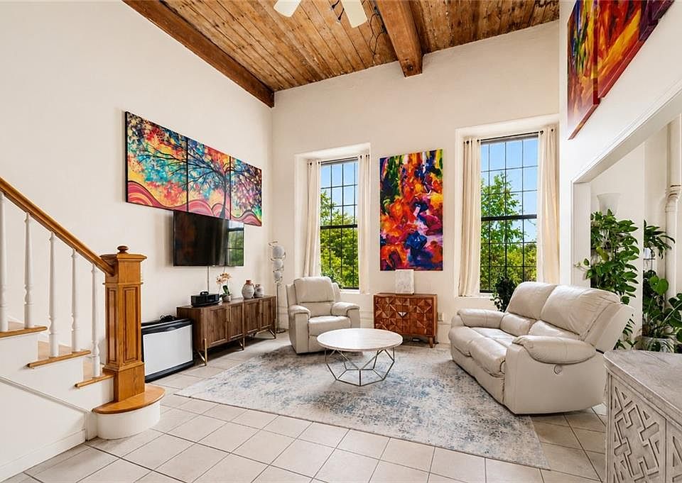 1st image of 15 Higgins St APT 324