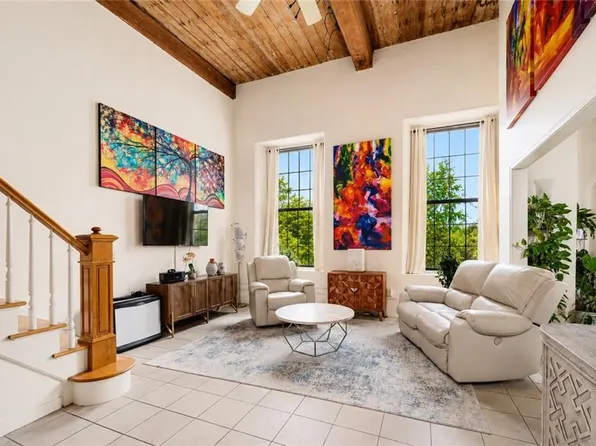 15 Higgins St APT 324, Smithfield, RI 02917