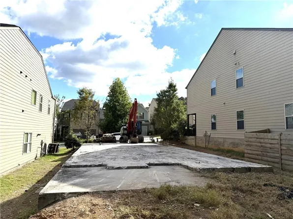 4215 May Apple Ln #422, Atlanta, GA 30349