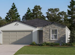 1084 Shasta Way W, Madera, CA 93636