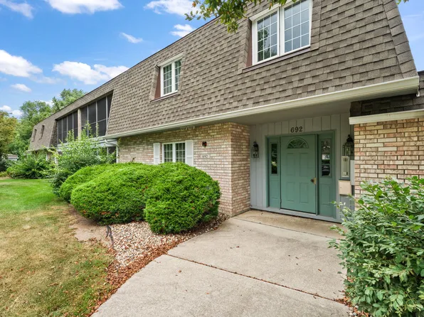 692 Hidden Oak Trl Unit 2-A, Hobart, IN 46342